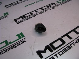 Датчик давления топлива - фото 1