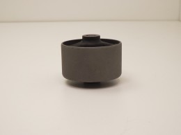 Сайлентблок опоры двигателя передней - фото 3